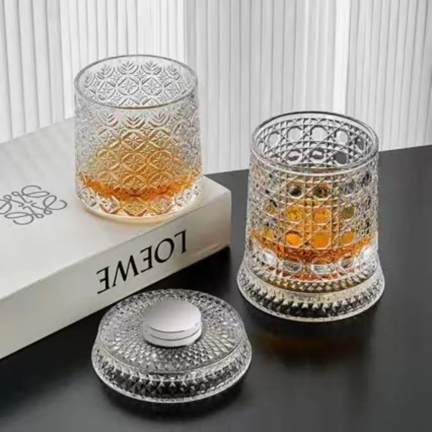 Stylish Rotating Crystal Whiskey Glass - 260Ml Spinning Tumbler with LED Light Base, Clear Home Bar Glass for Cocktails & Gifting, Classic Father’S Day Party Gift